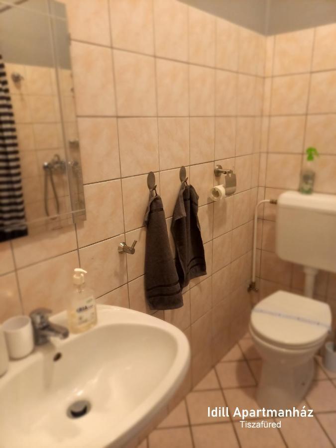 Idill Apartmanhaz B&B Tiszafüred Екстериор снимка