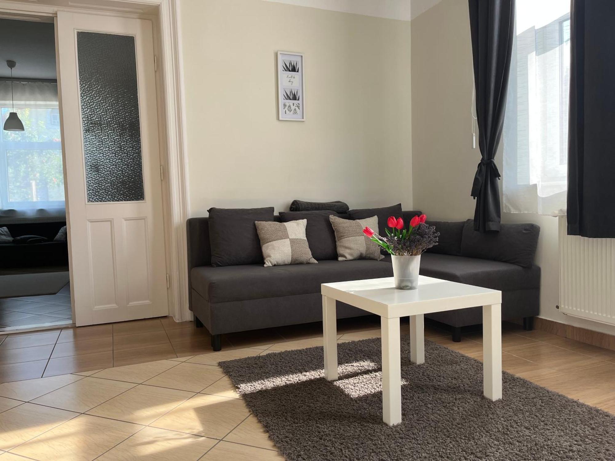 Idill Apartmanhaz B&B Tiszafüred Екстериор снимка